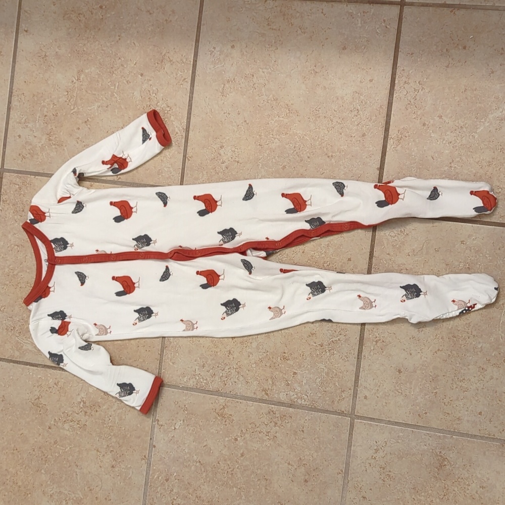 Kyte Baby Footed Snap Sleeper Chickens